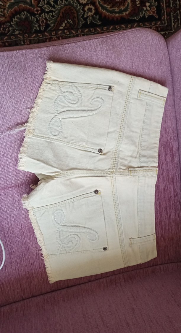 Düğmeli krem beyaz  Mini Denim Şort - Görsel 2