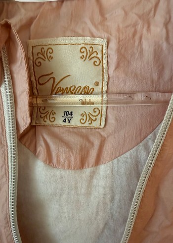 Kızlar için Kapüşonlu Pembe Yağmurluk - Görsel 4