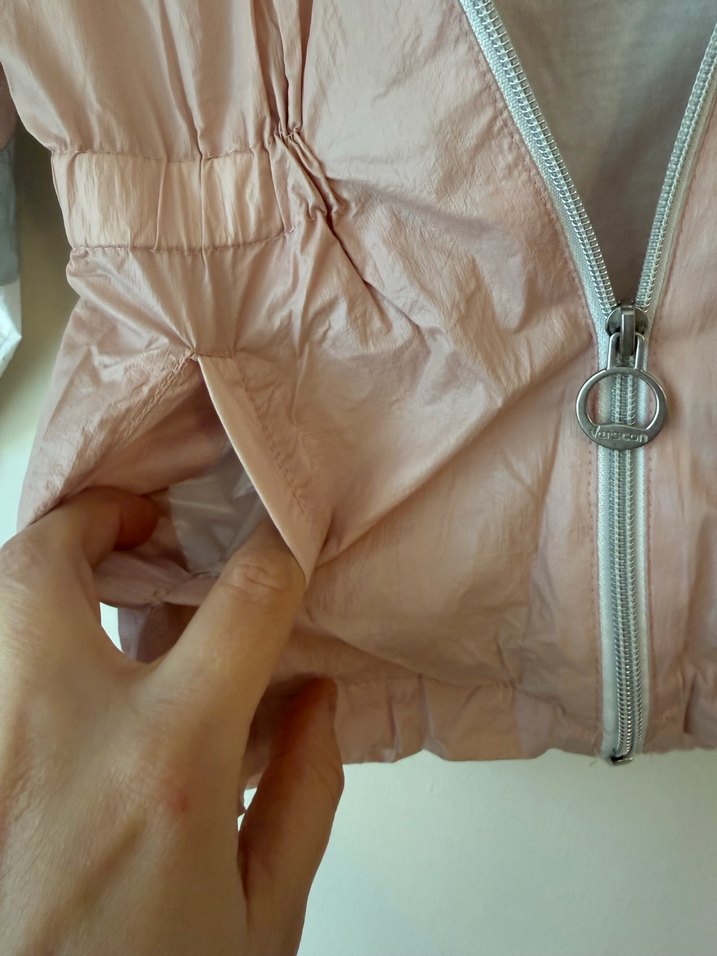 Kızlar için Kapüşonlu Pembe Yağmurluk - Görsel 3