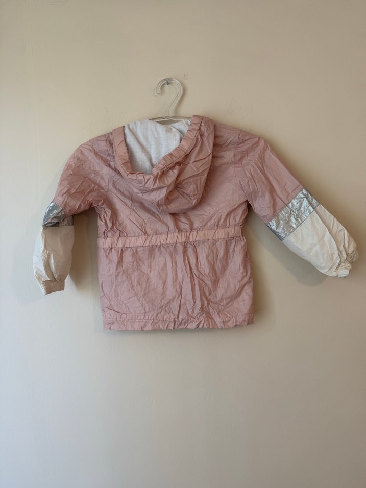 Kızlar için Kapüşonlu Pembe Yağmurluk - Görsel 2