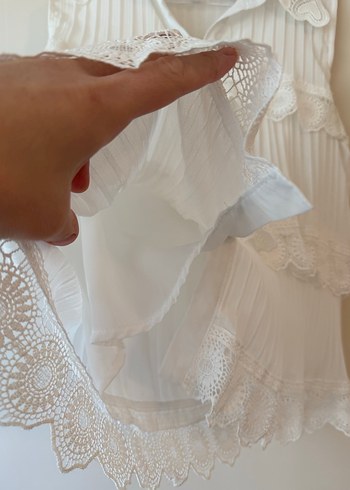 Beyaz Piliseli Dantelli Bohem Bluz - Görsel 4