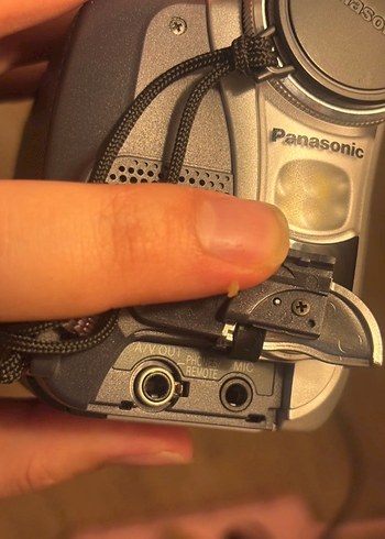 Panasonic NV-GS11 Dijital Video Kamera - Görsel 8