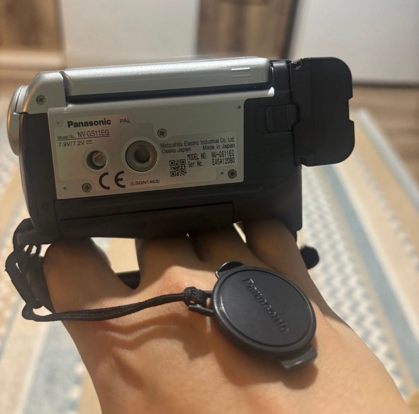 Panasonic NV-GS11 Dijital Video Kamera - Görsel 2