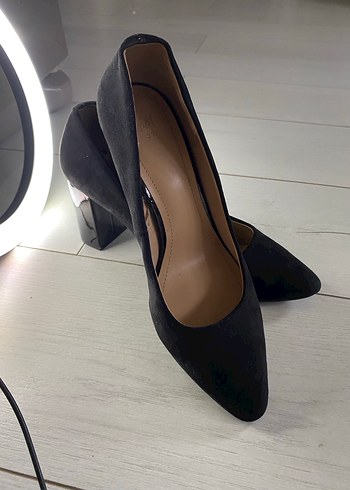 Siyah Süet Tokalı Kalın Topuklu Kadın Stiletto - Görsel 3