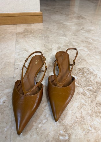 Zara Sikligin Simgesi Kahverengi Sivri Topuklu Slingback Zara