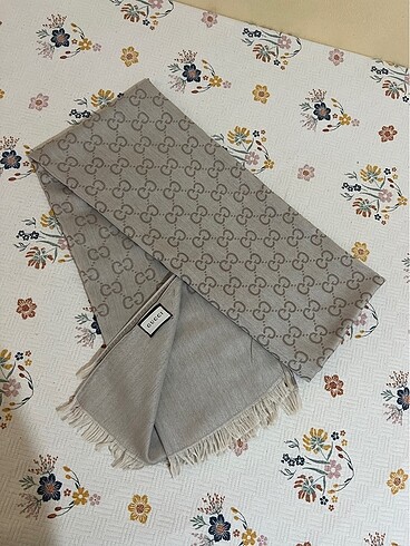 Gucci şal