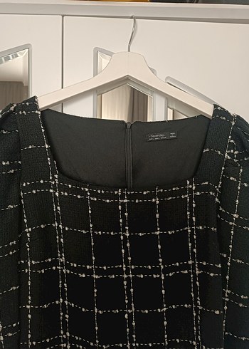 Zara Zincir Detaylı Siyah Kareli Midi Triko Elbise