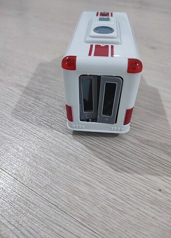Beden Renk Sirenli Ambulans