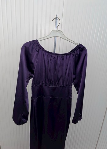 Uzun Kollu Mor Saten Elbise - Görsel 2