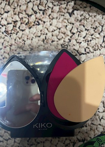 Siyah BeautyDuo Makyaj Süngeri ve Aynası - Görsel 2