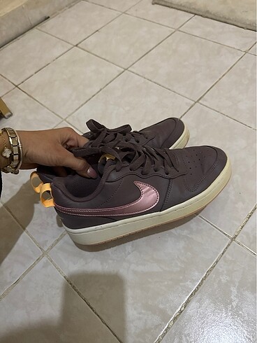 36,5 Beden Nike ayakkabı