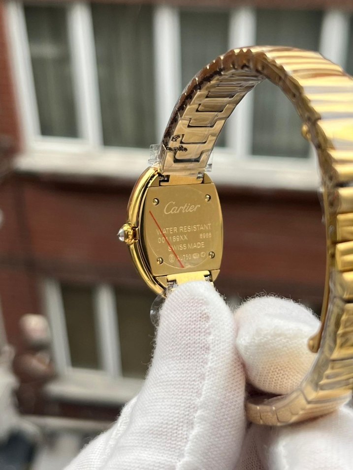 Altın Renkli Klasik Kadın Saat - Görsel 4