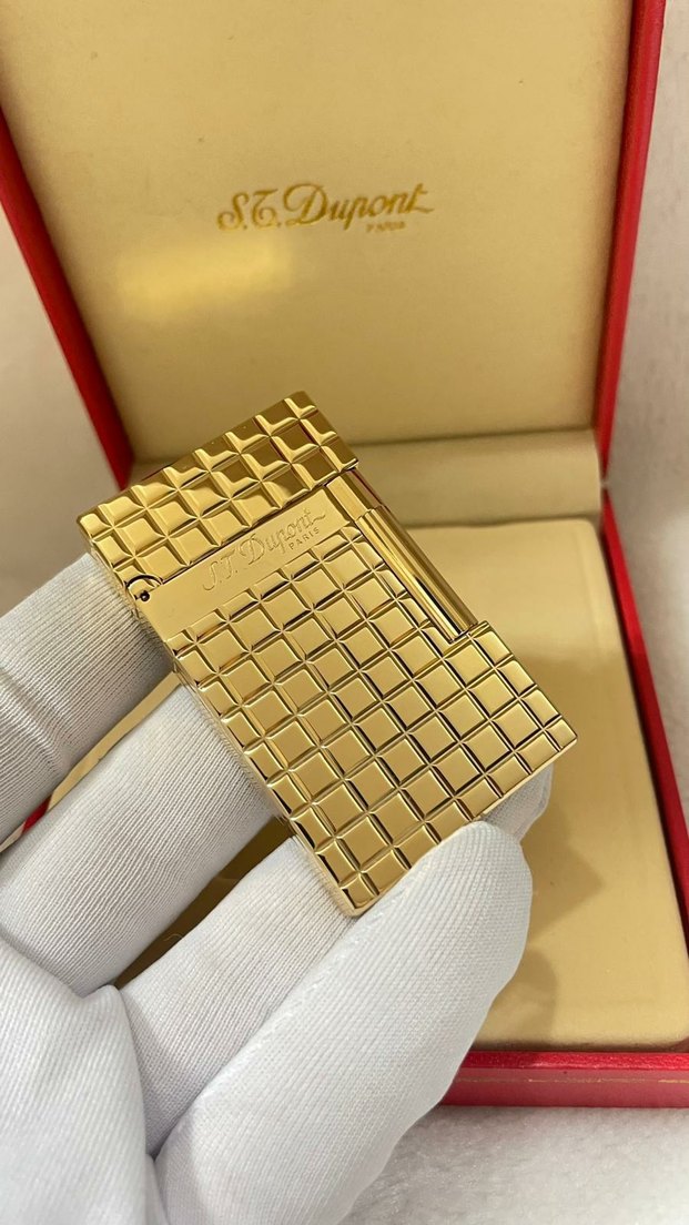 Parlak Altın S.T. Dupont Çakmak - Görsel 3