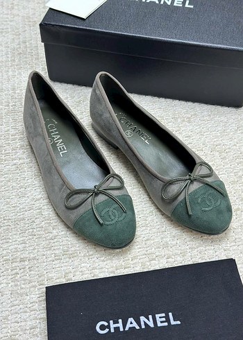 Gri Süet Chanel Fiyonklu Kadın Babet