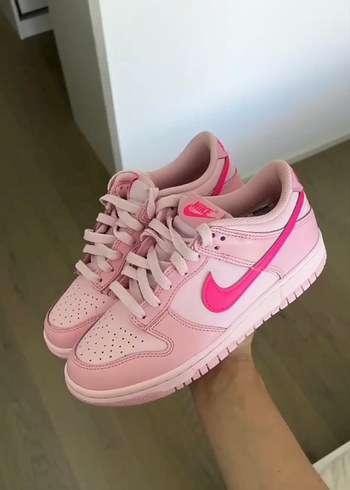 Nike Kadın Pembe Günlük Spor Ayakkabı