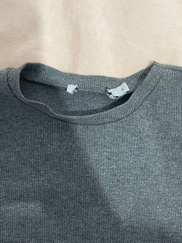 Gri Uzun Kollu İnce Kadın Kazak - Görsel 2