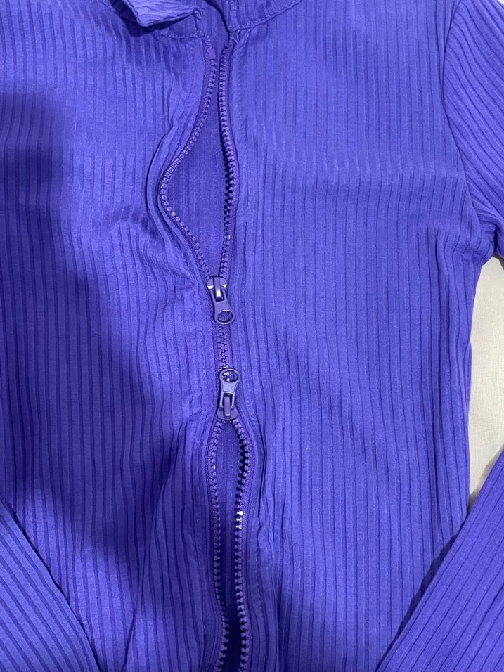 mor fermuarlı bluz - Görsel 3
