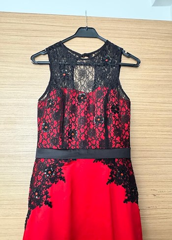 Dantelli Kırmızı Uzun Gotik Abiye Elbise - Görsel 2