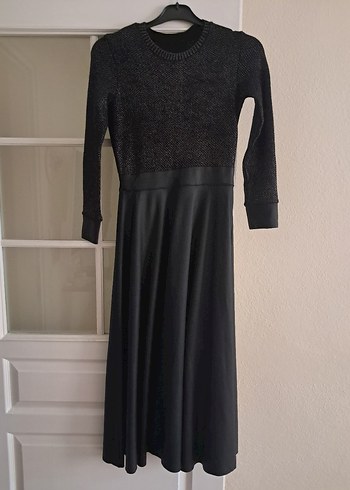 Uzun Siyah Gotik Kadın Elbise