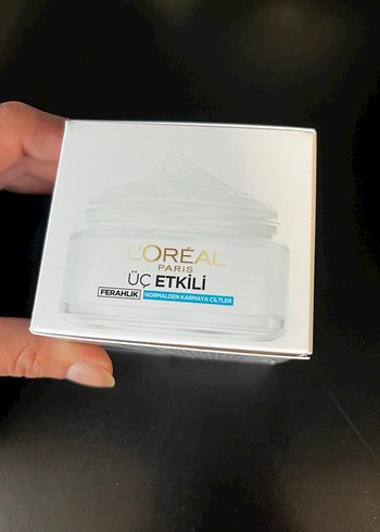  Beden Renk L'Oréal Üç Etkili Nemlendirici Jel Krem