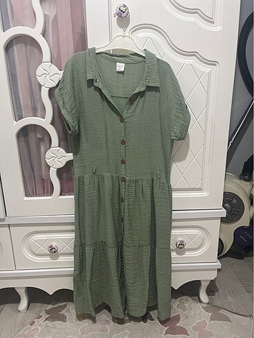 Diğer diz altı yesil elbise