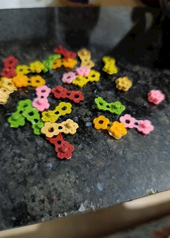 Çiçek Desenli Renkli Düğmeli Saç Tokaları - Görsel 2