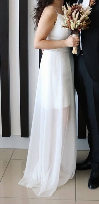 Beyaz nikah elbisesi