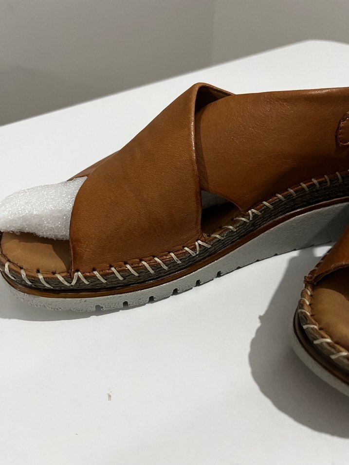 İNCİ DERİ KADIN SANDALET 38 NUMARA - Görsel 5