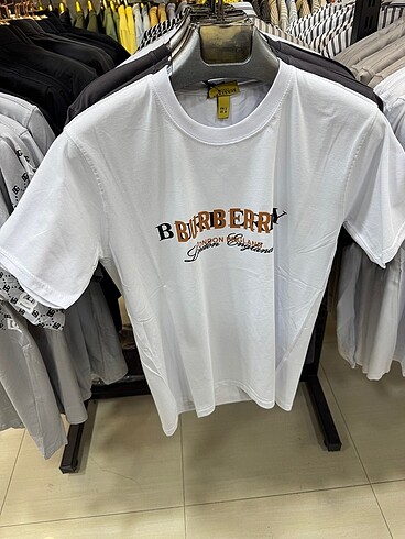 Burberry sıfır yaka tişört
