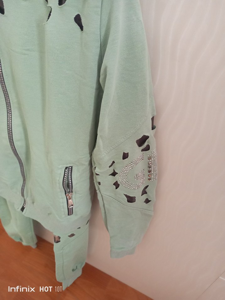 Yeşil Leopar Desenli Kapüşonlu Kadın Eşofman - Görsel 3