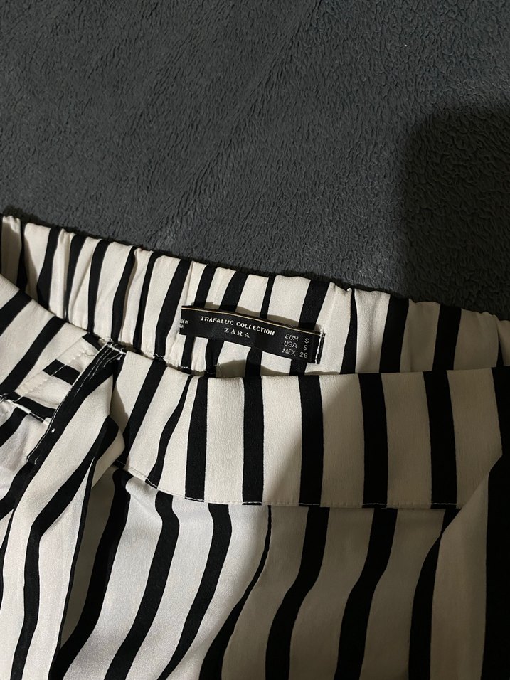 Gri Beyaz Çizgili Pilili Midi Kadın Pantolon - Görsel 2