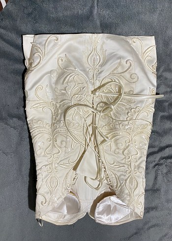 Dantel İşlemeli Straplez Midi Beyaz Abiye - Görsel 2