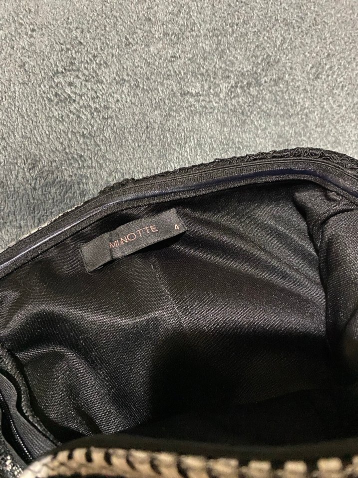 Siyah Katlı Volanlı Uzun Kadın Elbise - Görsel 3