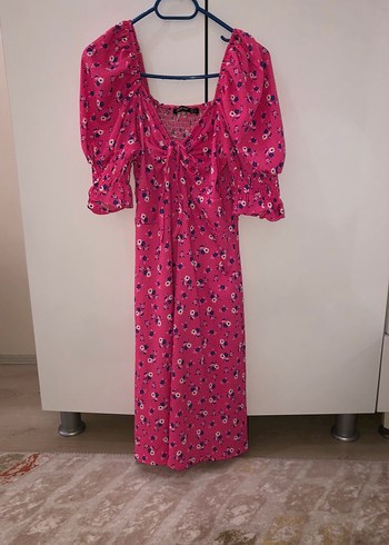Abiye Pembe Midi Çiçekli V Yaka Elbise