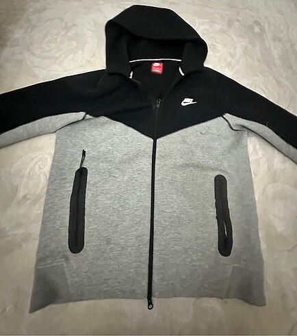 Nike tech fleece panda