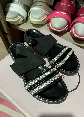 taşlı siyah ayağı saran sandalet - Görsel 2