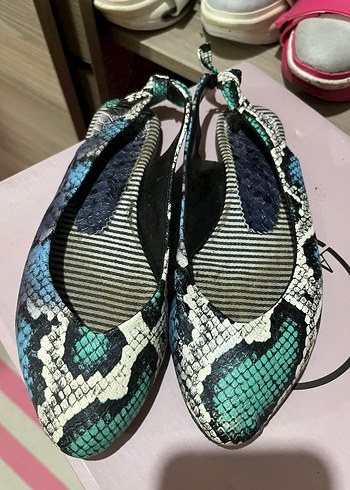 Renkli Yılan Desenli Tokalı Stiletto Kadın Babet - Görsel 2