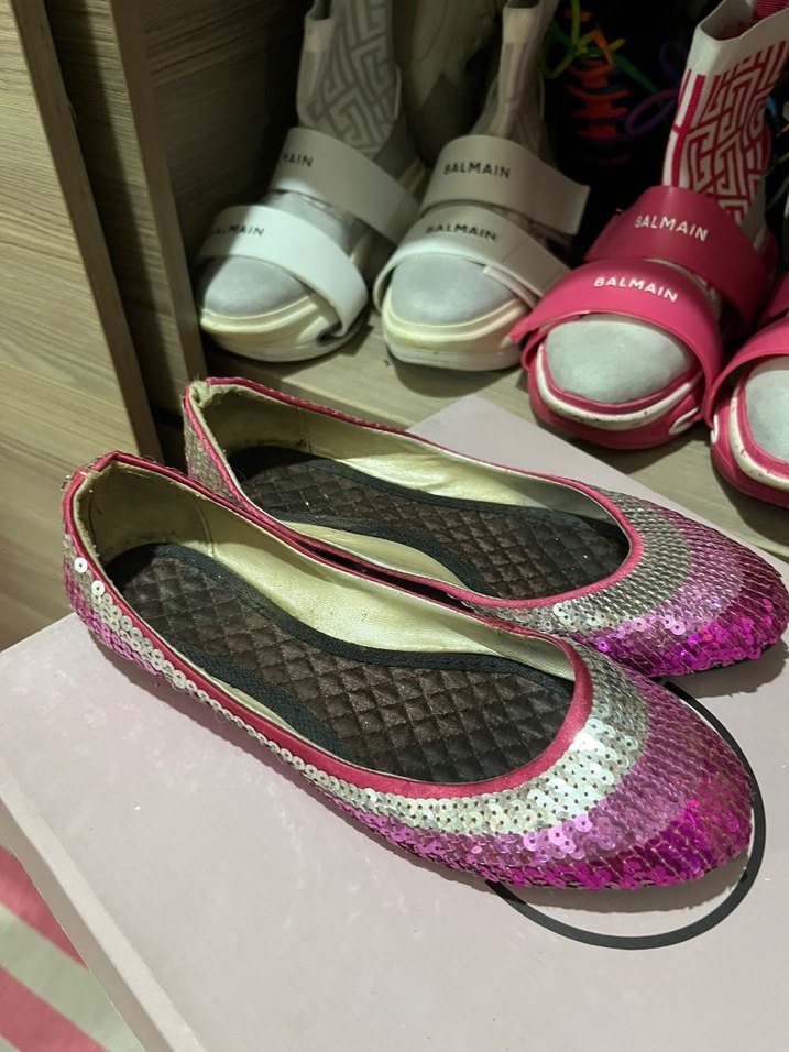 pullu pembe gri sandalet - Görsel 2