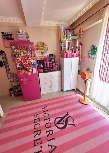  Beden Victoria's Secret Pembe 150 ×200 ölçülü halı