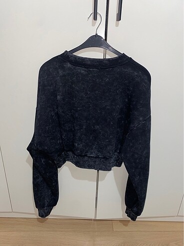 Crop sweatshirt