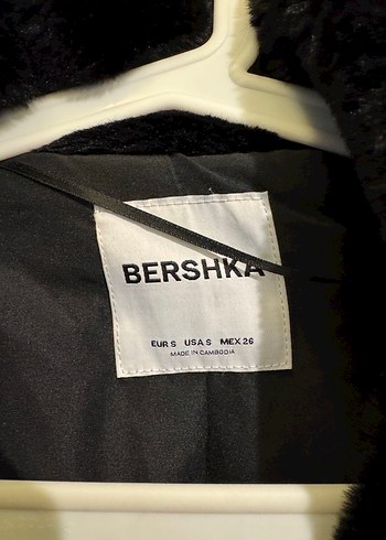 Bershka Siyah Kadın Kürk Kaban - Görsel 2