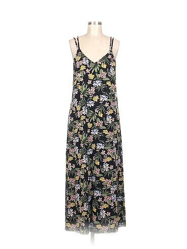 Pull and Bear Uzun Elbise %70 İndirimli.