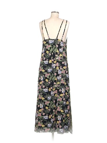 m Beden Pull and Bear Uzun Elbise %70 İndirimli.