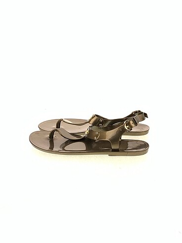 Michael Kors Sandalet %70 İndirimli.