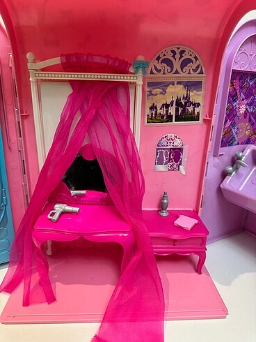 Beden Renk Barbie evi