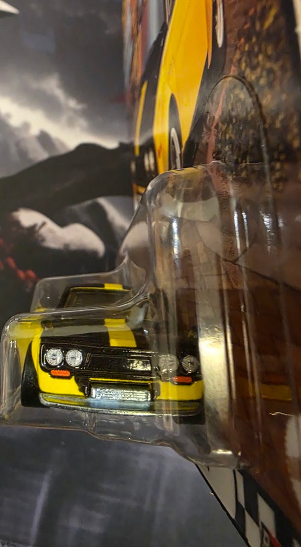 Parlak Sarı Datsun 510 Wagon Oyuncak Araba - Görsel 2