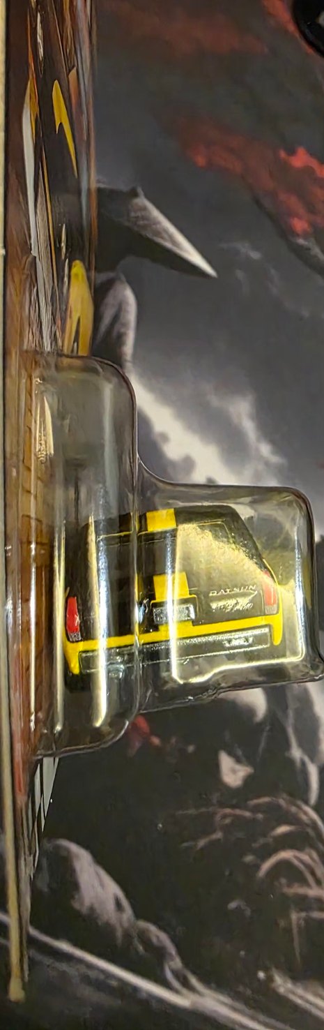 Parlak Sarı Datsun 510 Wagon Oyuncak Araba - Görsel 3