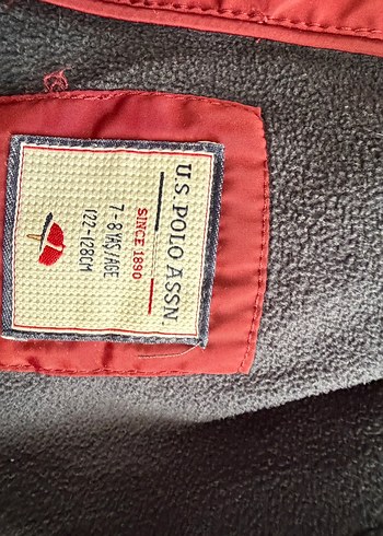 USPA marka. Erkek Çocuk bordo Fermuarlı Yelek - Görsel 2