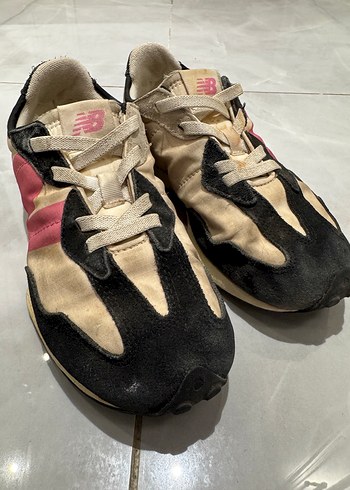 35 Beden New Balance Pembe Siyah Spor Kız çocuk Sneakers
