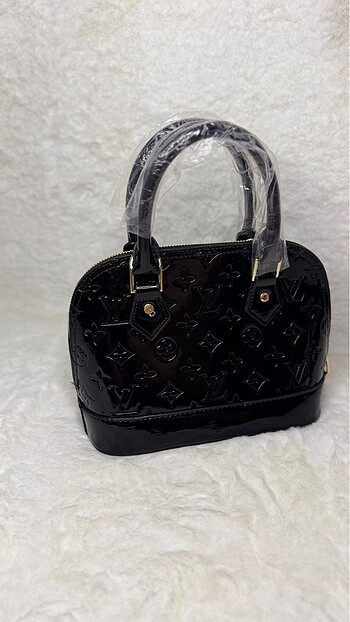 LOUIS VUITTON SİYAH
